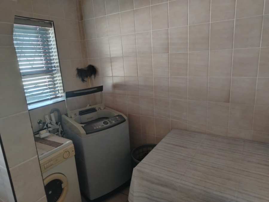 4 Bedroom Property for Sale in Heuwelkruin Eastern Cape